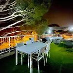 Rooftop With A Seaview * سان تروبيه